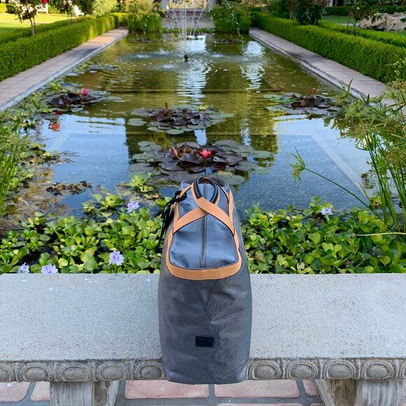 Tumi Santa Monica tote carry on bag - Picture 7 of 16